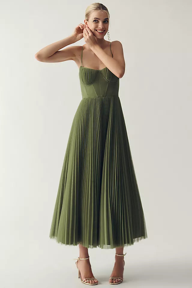 VARELLE™ | Sculpted Silhouette Dress