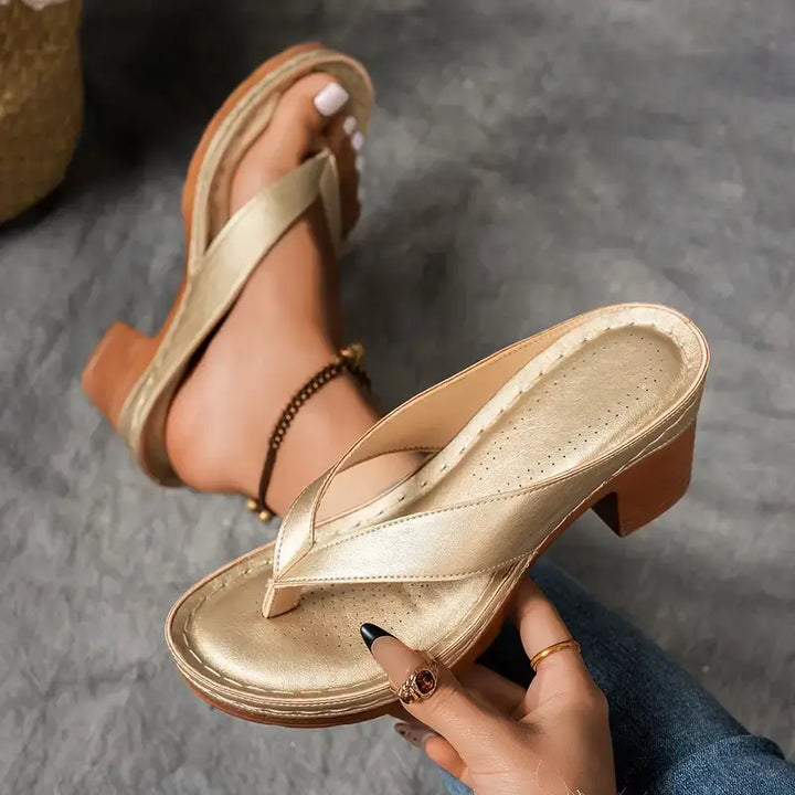 Ascend™ | Orthopädischer Slipper mit Absatz
