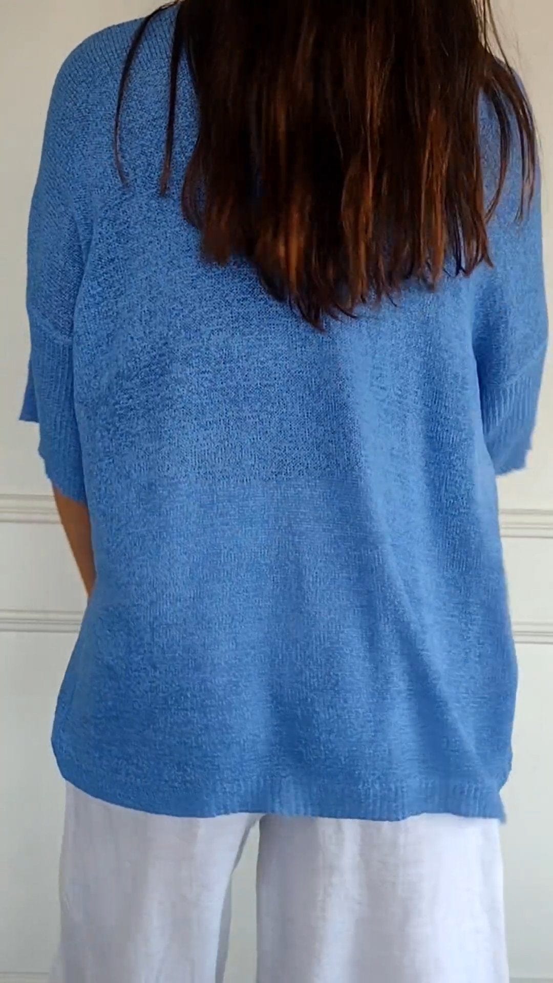 HONORIA | CLASSIC V-NECK SWEATER